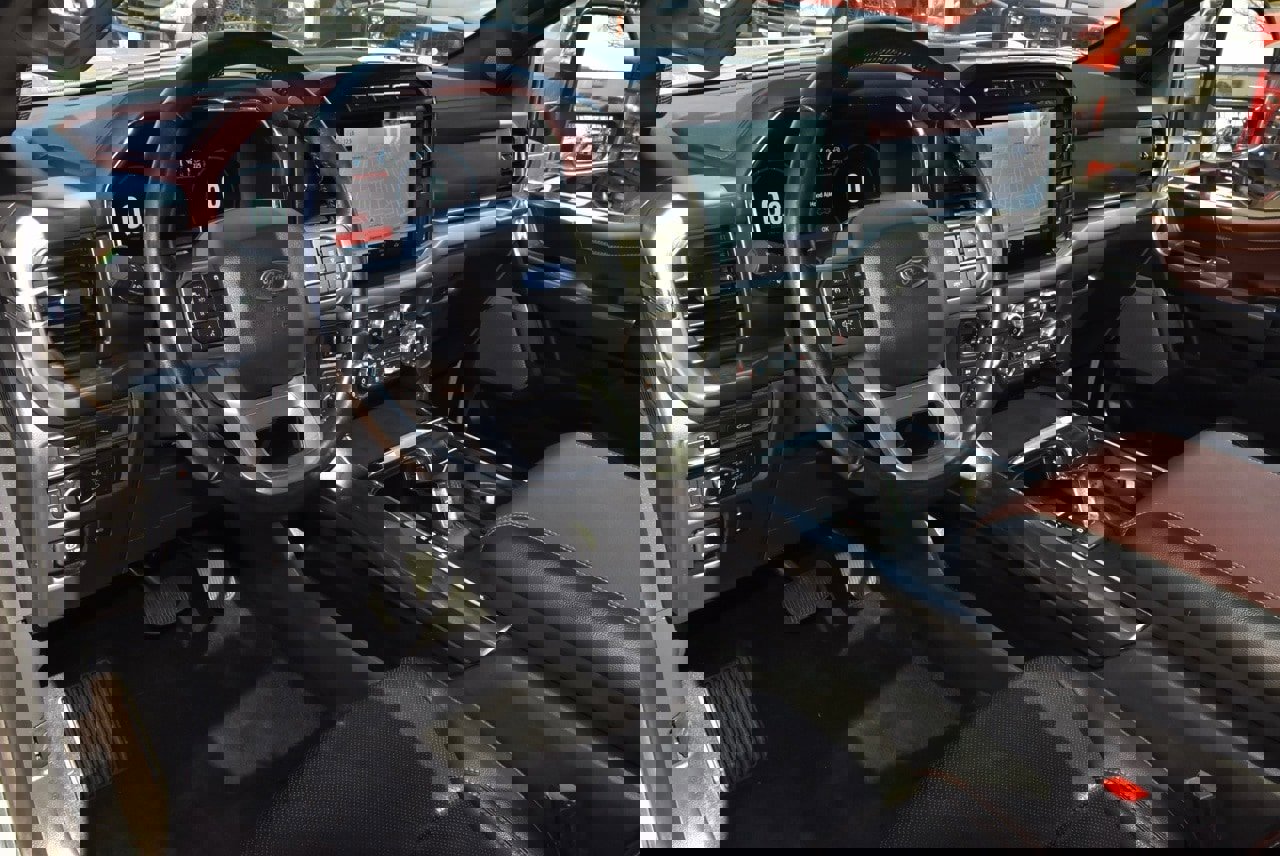 Certified 2022 Ford F150 Lariat w/ Equipment Group 502A High image 34