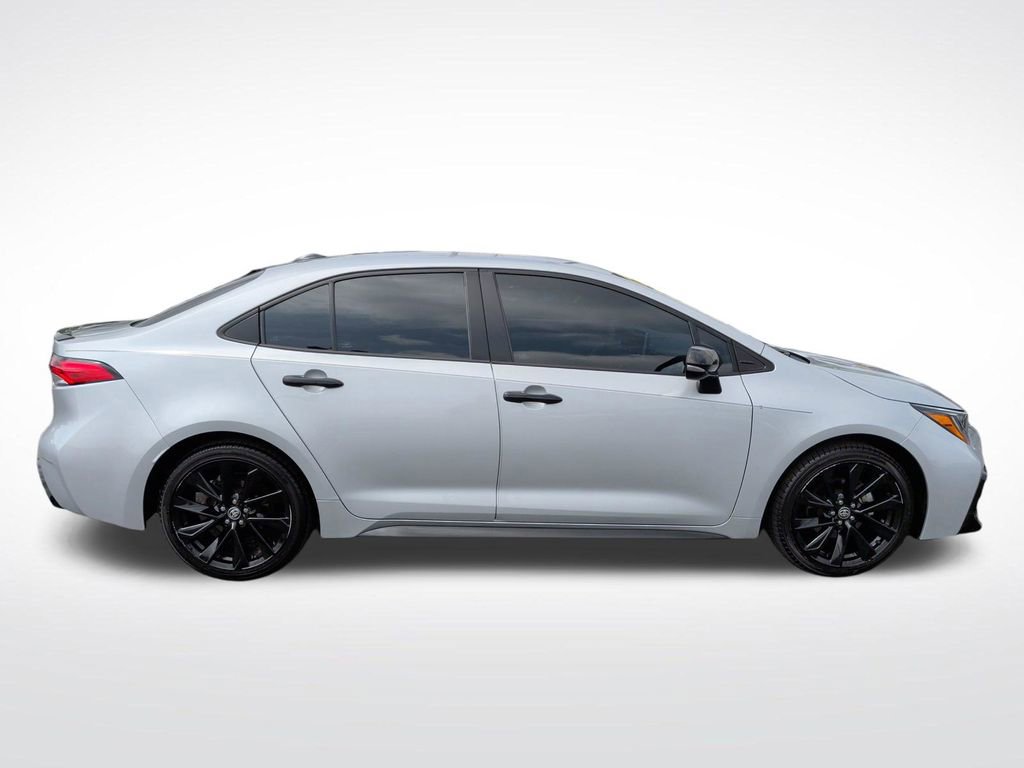 Used 2021 Toyota Corolla SE w/ Carpet Mat Package (TMS) FWD image 9
