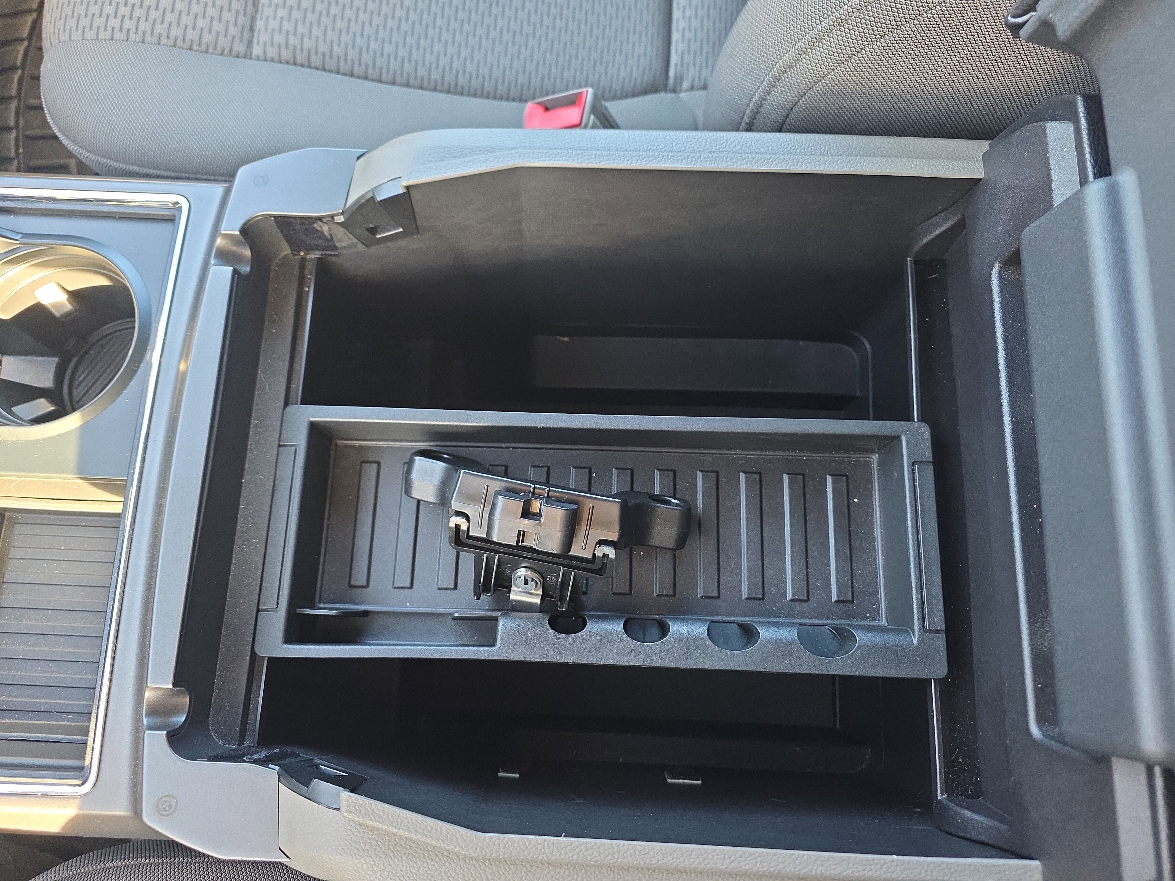 Certified 2018 Ford F250 XLT w/ XLT Premium Package image 46