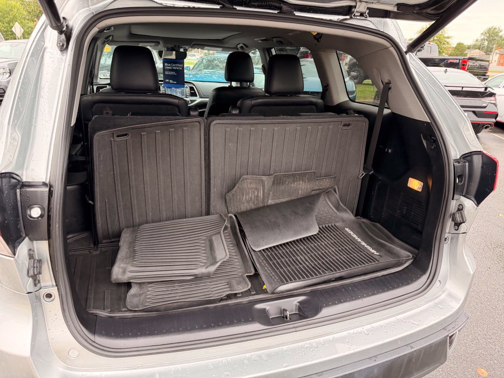 Used 2019 Toyota Highlander Limited Platinum AWD/4WD image 18