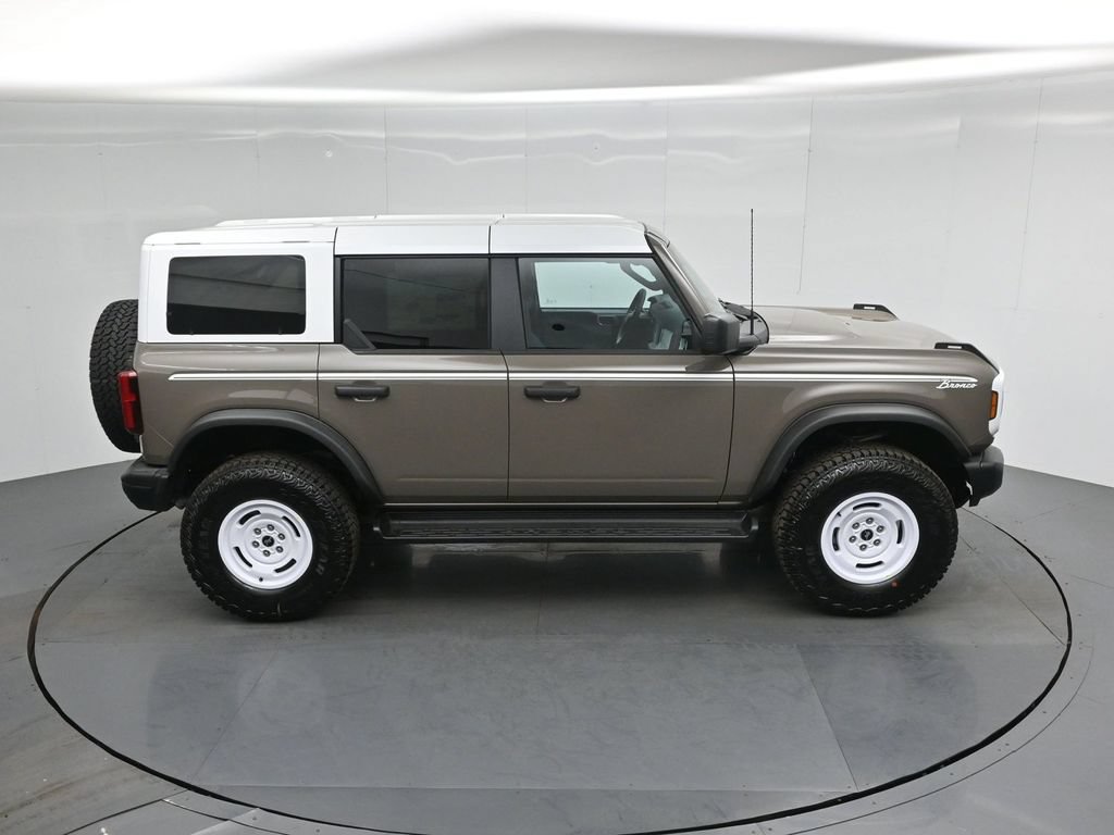 Certified 2026 Ford Bronco Heritage Edition AWD/4WD image 38