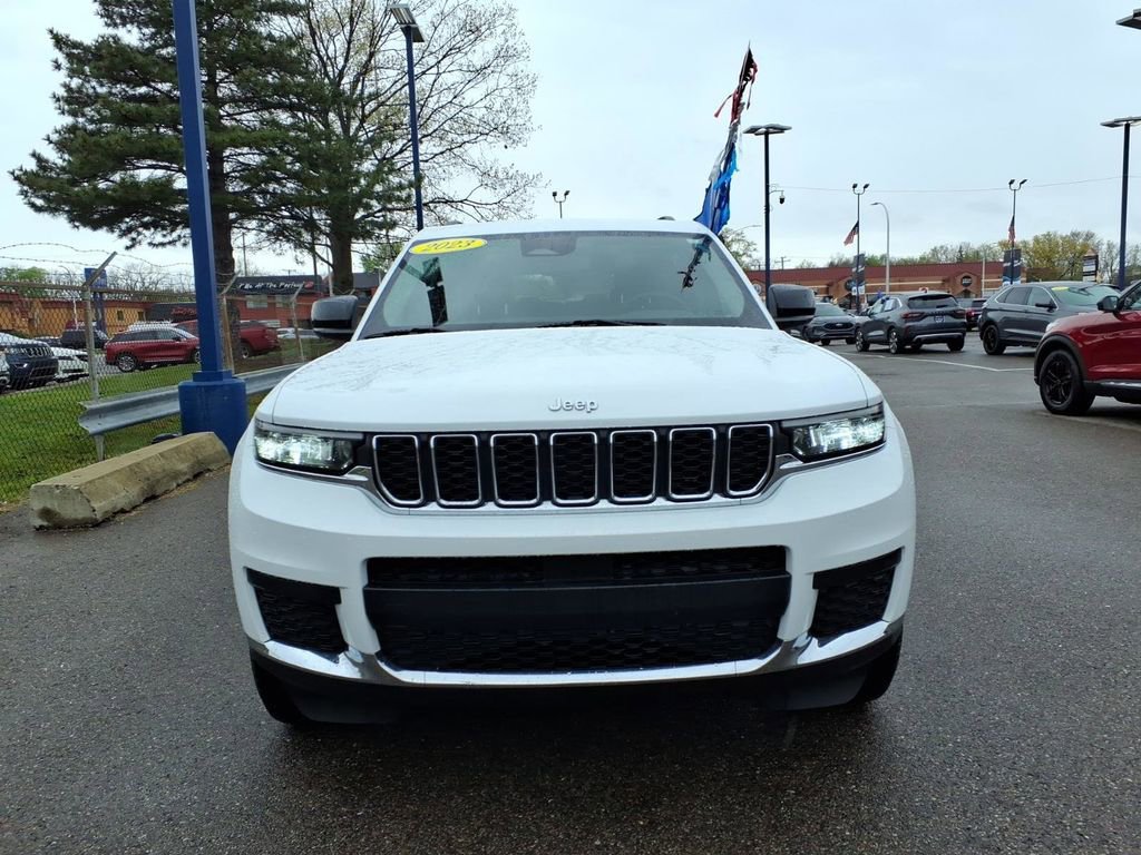 Used 2023 Jeep Grand Cherokee L Laredo w/ Luxury Tech Group I AWD/4WD video 2