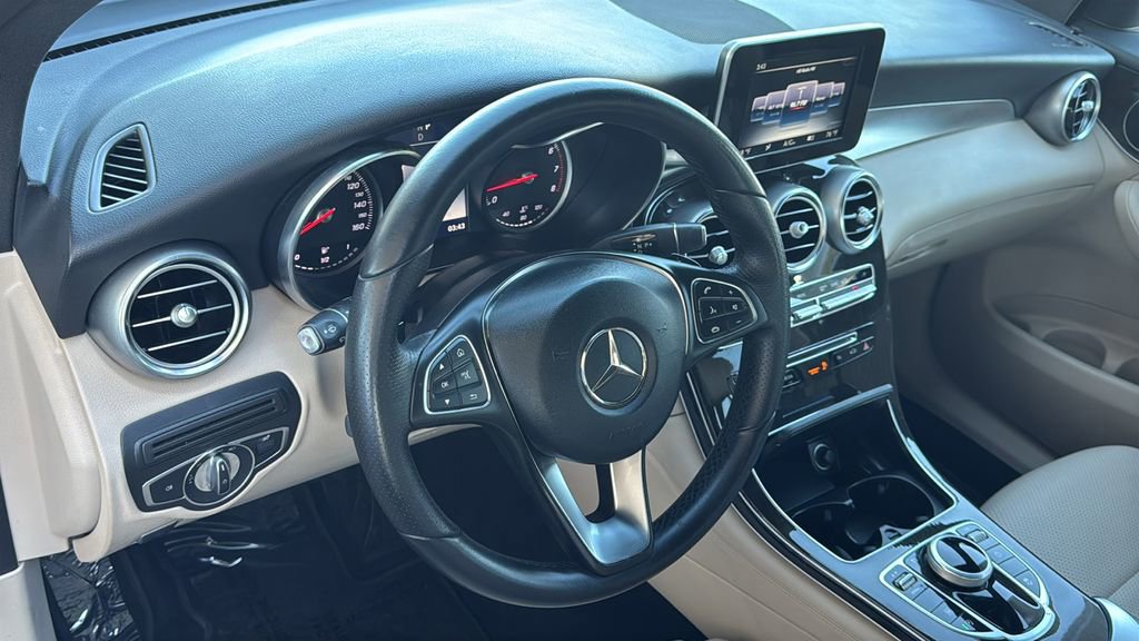 Used 2017 Mercedes-Benz GLC 300 image 21