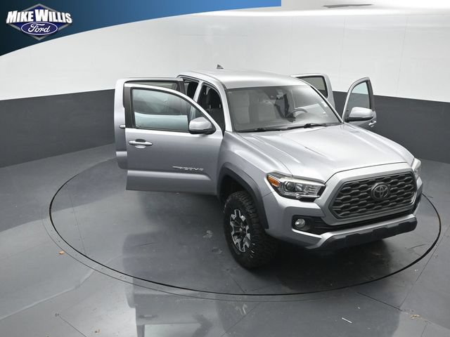 Used 2020 Toyota Tacoma TRD Off-Road w/ Technology Package AWD/4WD image 25