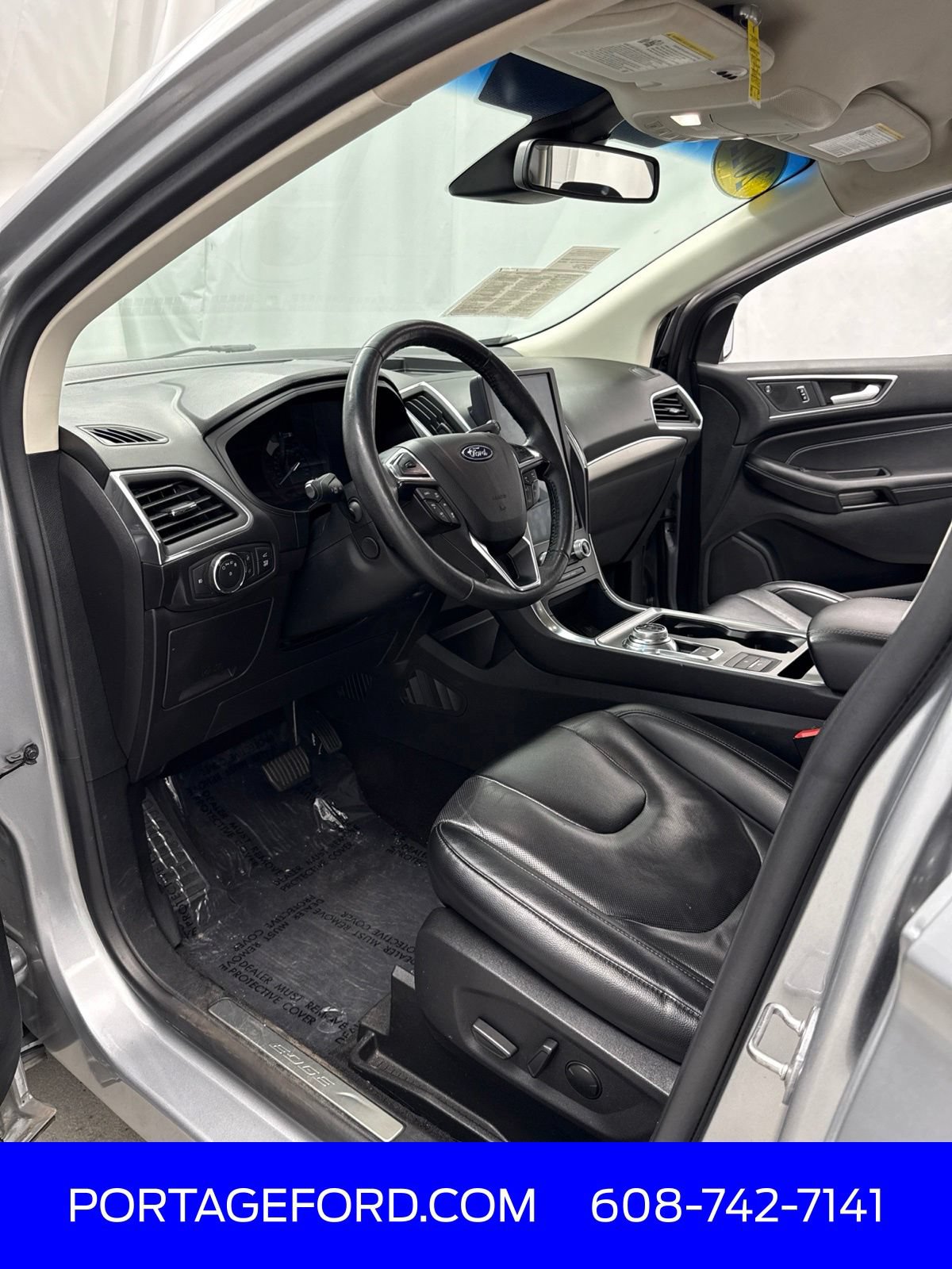 Certified 2022 Ford Edge Titanium w/ Equipment Group 301A AWD/4WD image 9