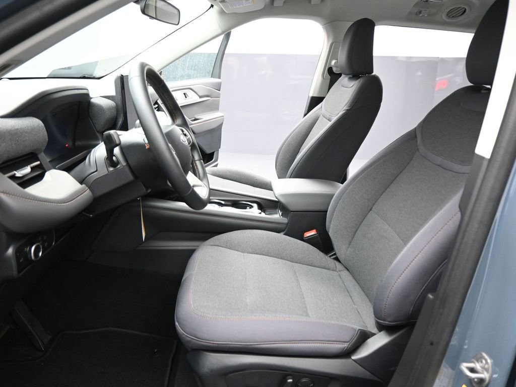 Certified 2025 Ford Explorer Active image 36