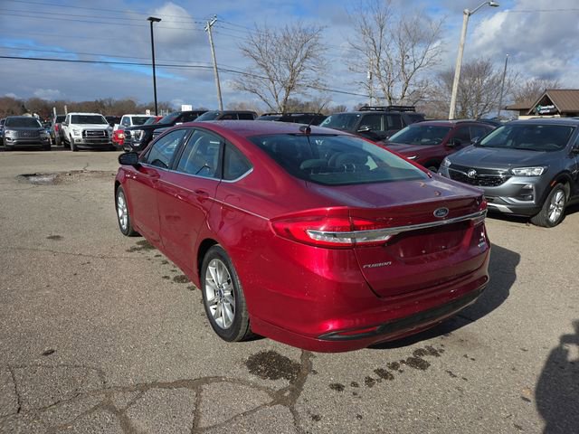 Certified 2017 Ford Fusion SE image 5