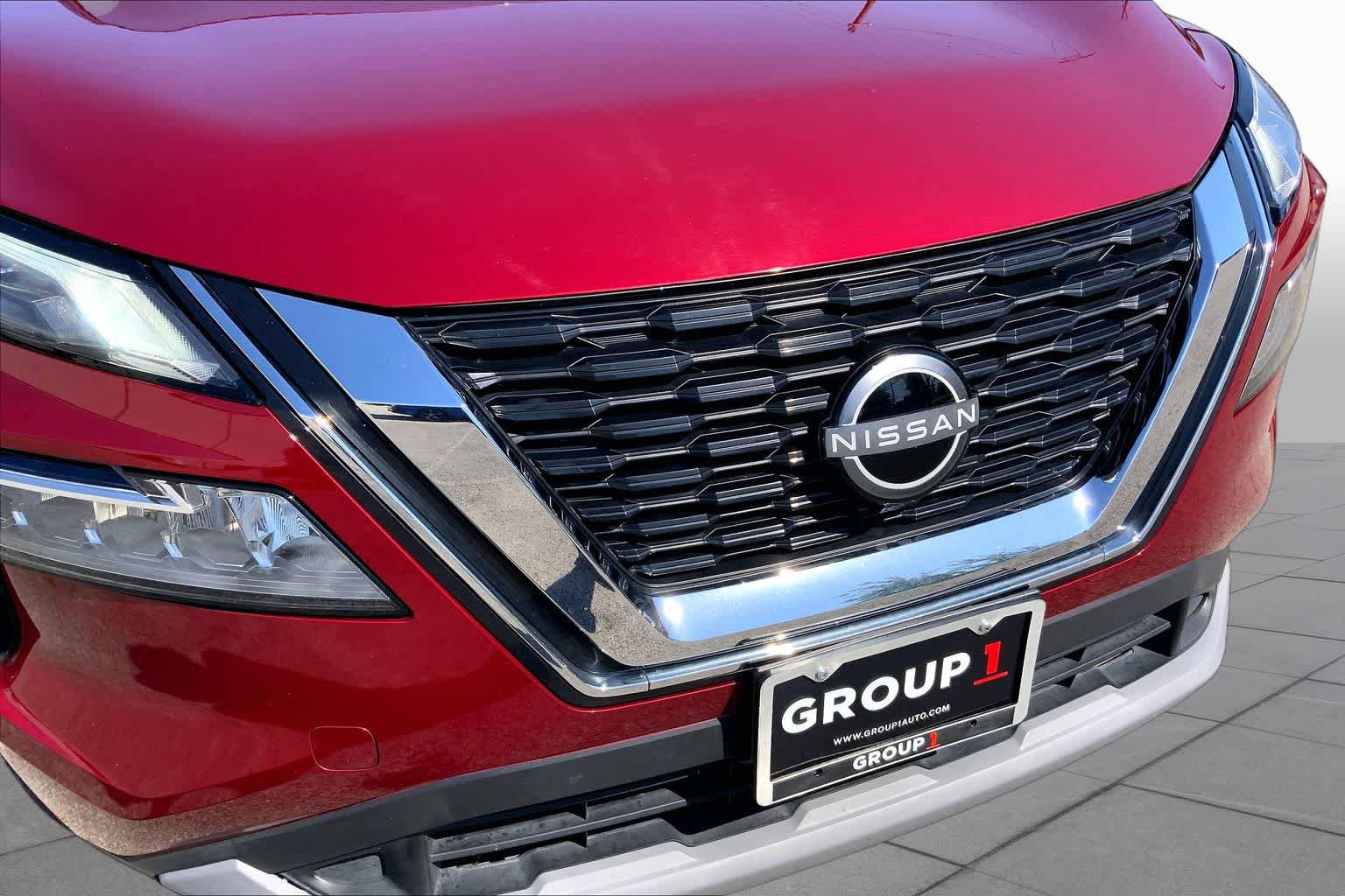 Used 2023 Nissan Rogue SV FWD image 30