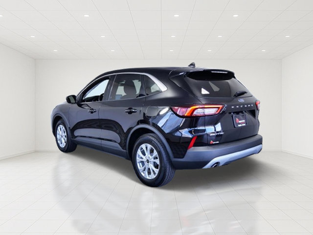 Certified 2023 Ford Escape Active w/ Cold Weather Package FWD image 6