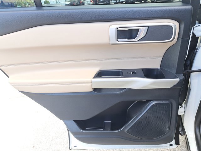 Certified 2020 Ford Explorer XLT w/ Equipment Group 202A image 16