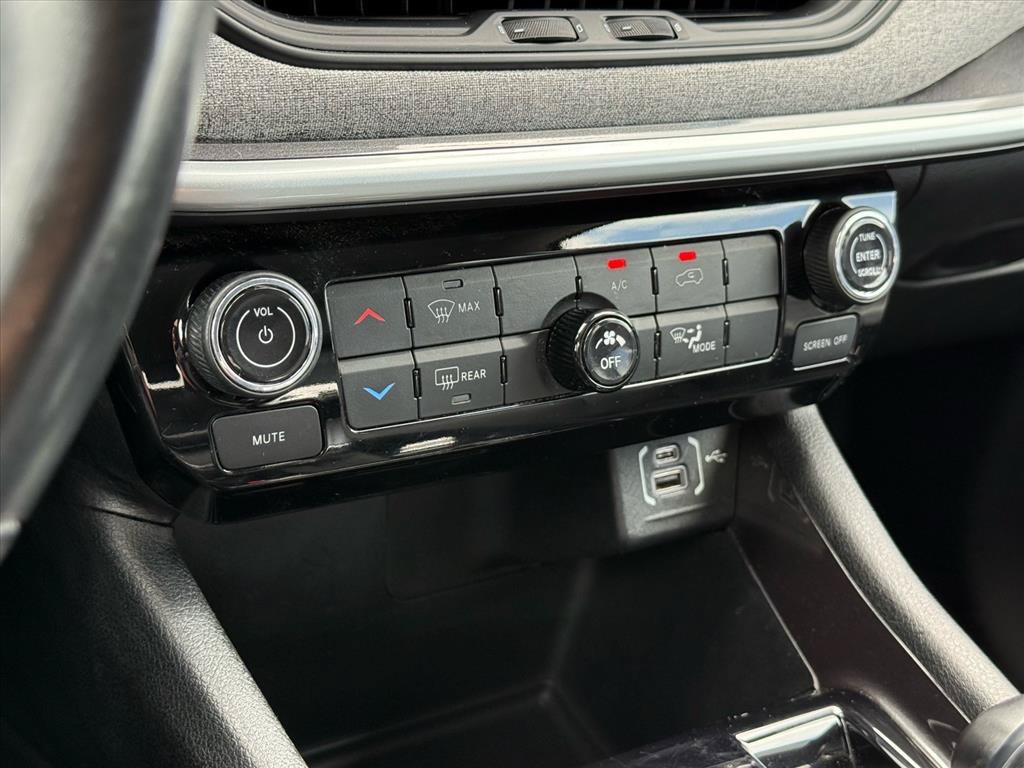 Used 2022 Jeep Compass Latitude AWD/4WD image 15