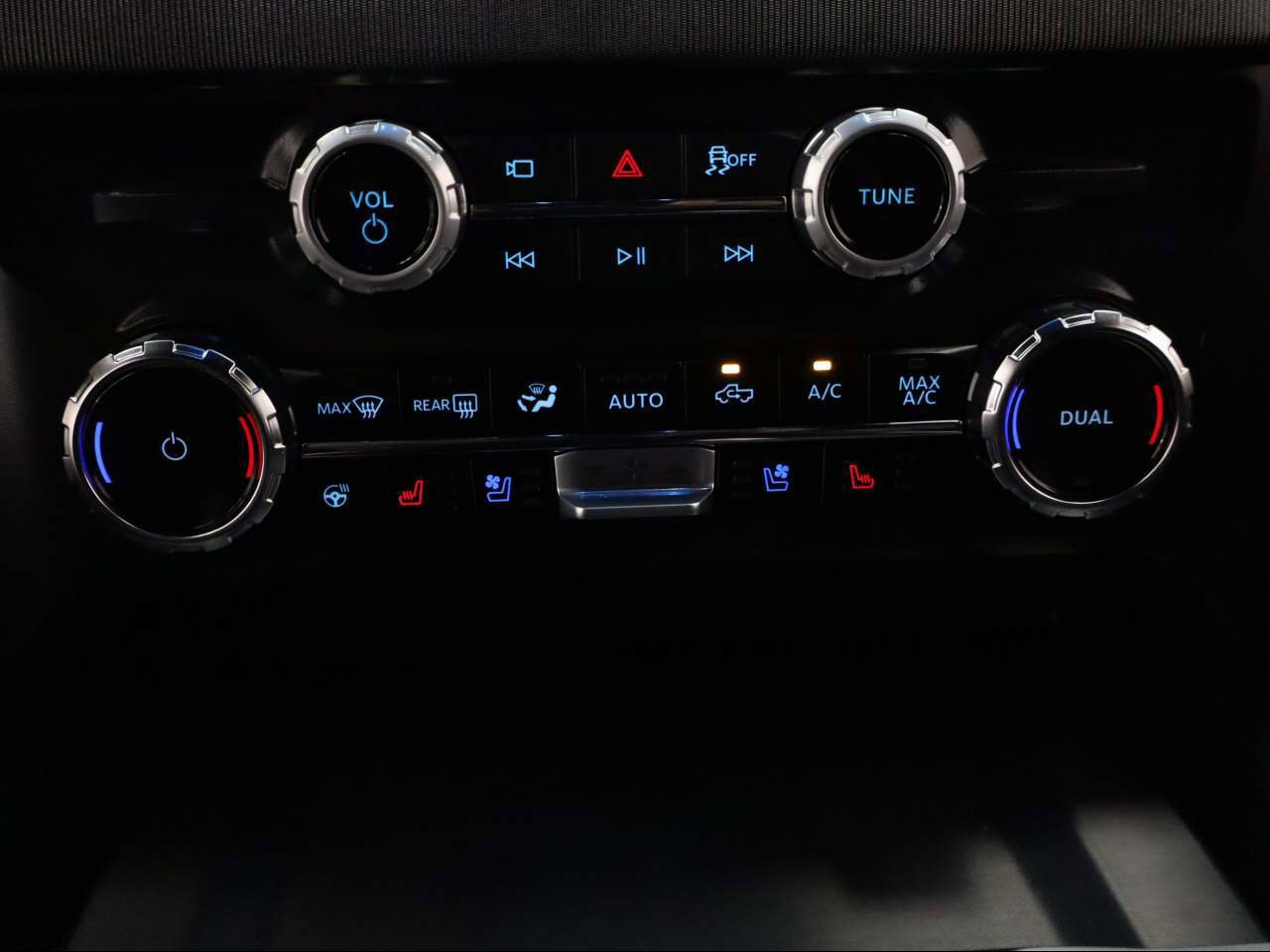 Certified 2026 Ford F250 Platinum image 18