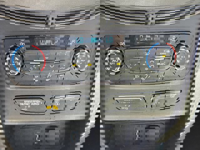 Certified 2017 Ford Escape SE w/ Equipment Group 201A image 18