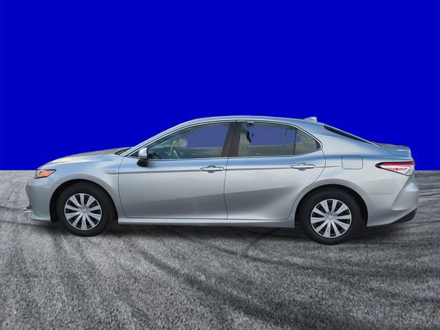 Used 2020 Toyota Camry LE image 2