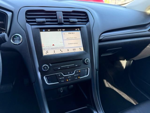 Certified 2018 Ford Fusion SE w/ Equipment Group 201A FWD image 21