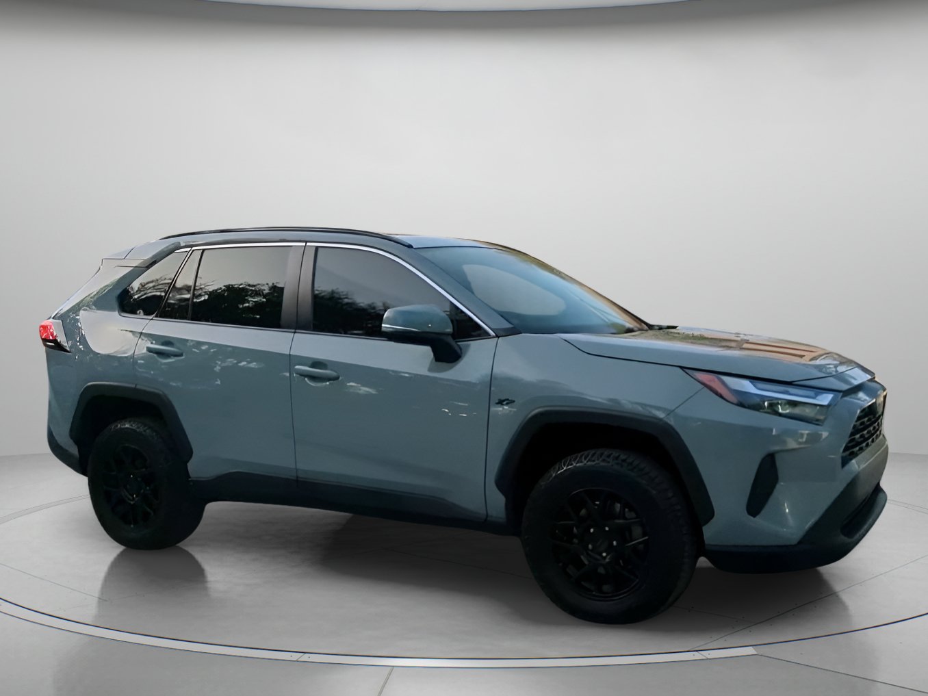 Used 2022 Toyota RAV4 XLE w/ Convenience Package FWD image 35
