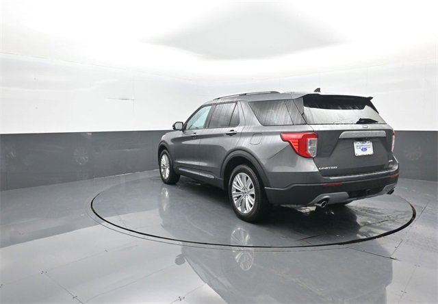 Certified 2022 Ford Explorer Limited w/ Limited Technology Package image 5