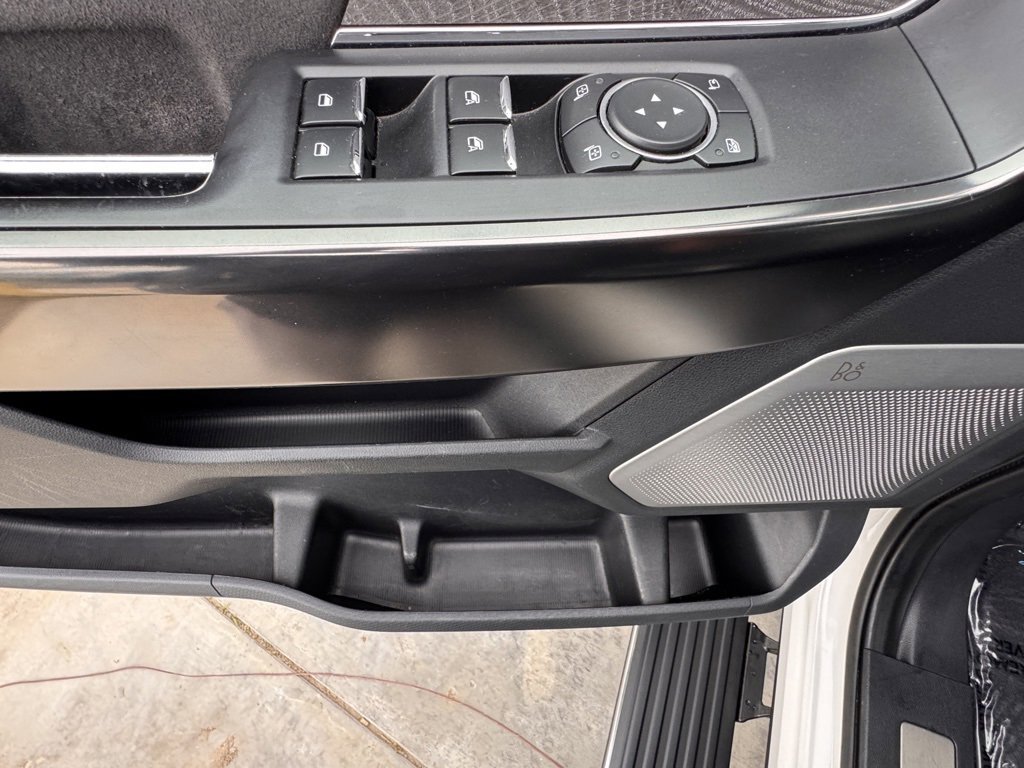 Certified 2021 Ford F150 Platinum w/ Equipment Group 701A High image 16