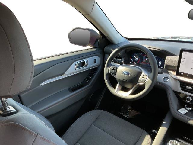 Certified 2025 Ford Explorer Active RWD image 32