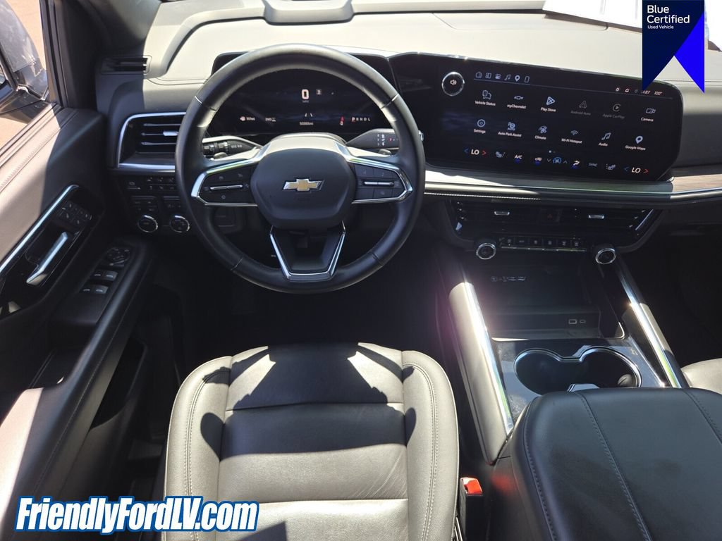 Used 2025 Chevrolet Suburban LT AWD/4WD image 16