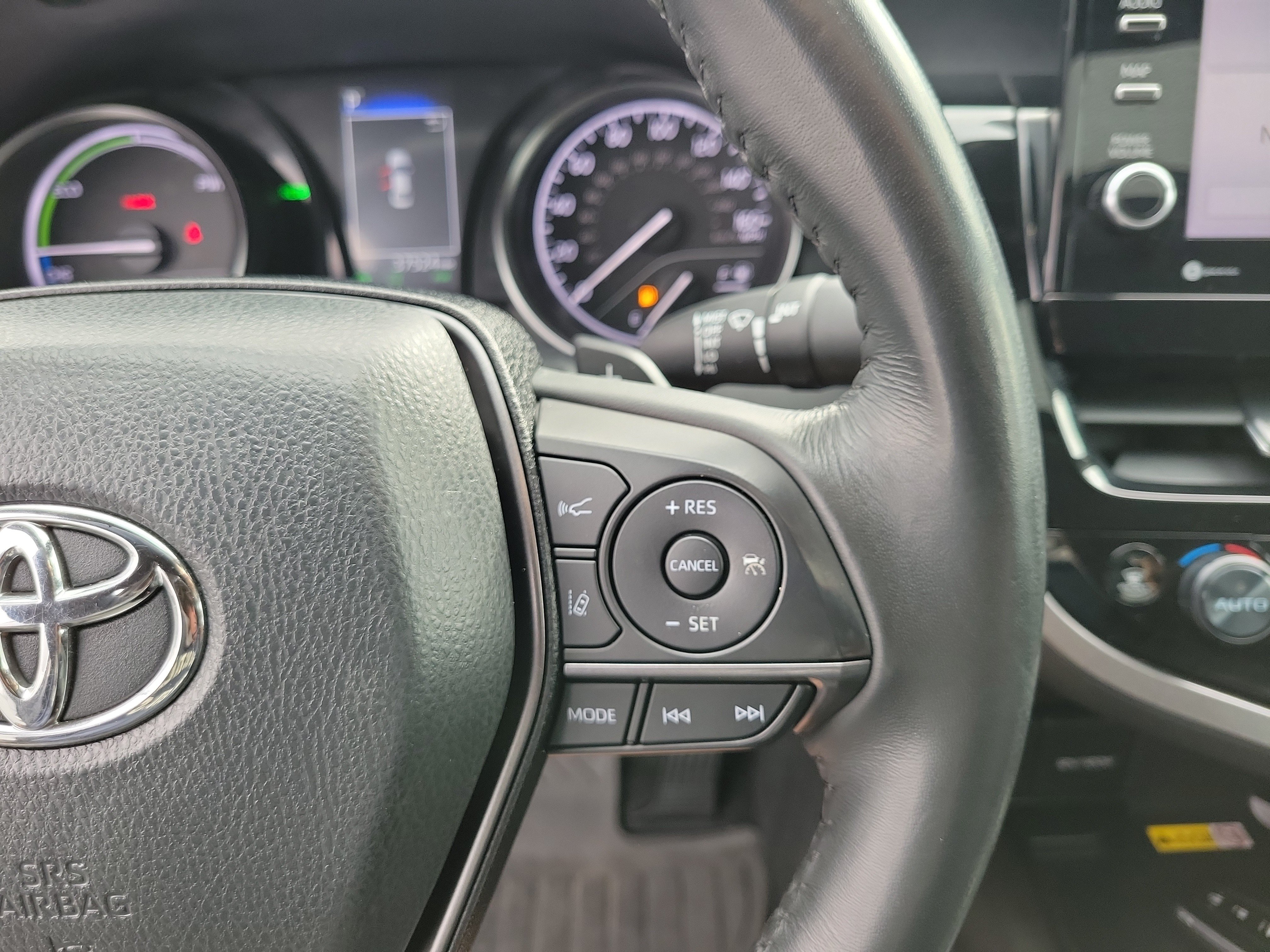 Used 2024 Toyota Camry SE w/ Audio Upgrade Package FWD image 7