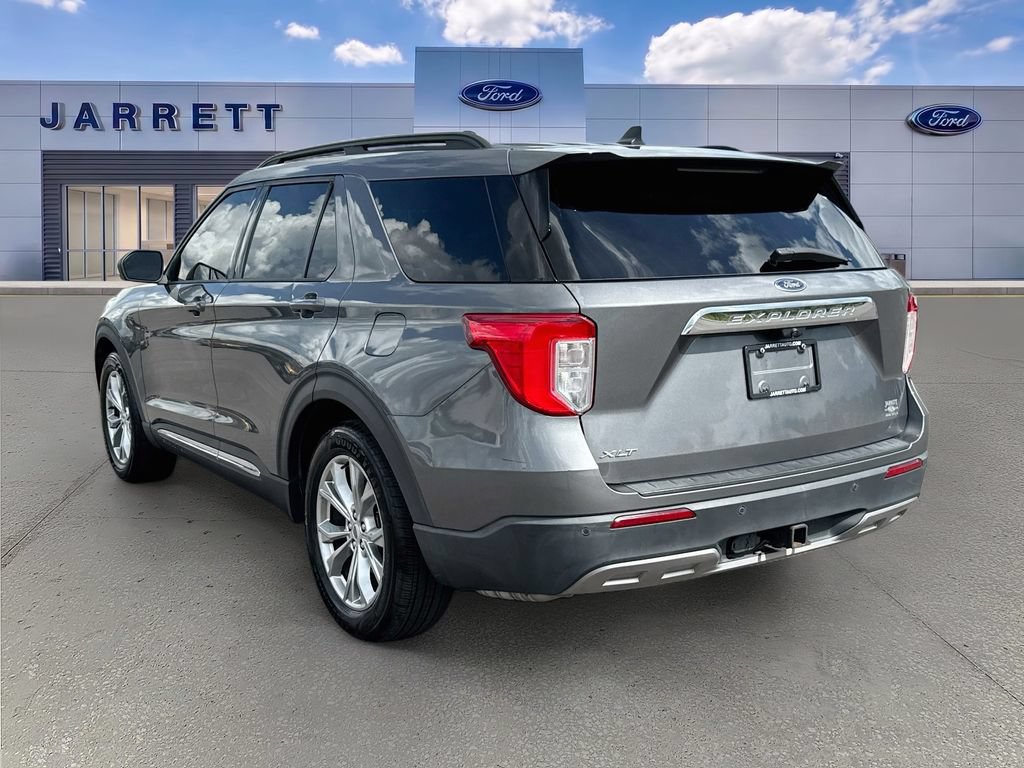 Certified 2021 Ford Explorer XLT w/ Equipment Group 202A RWD image 5