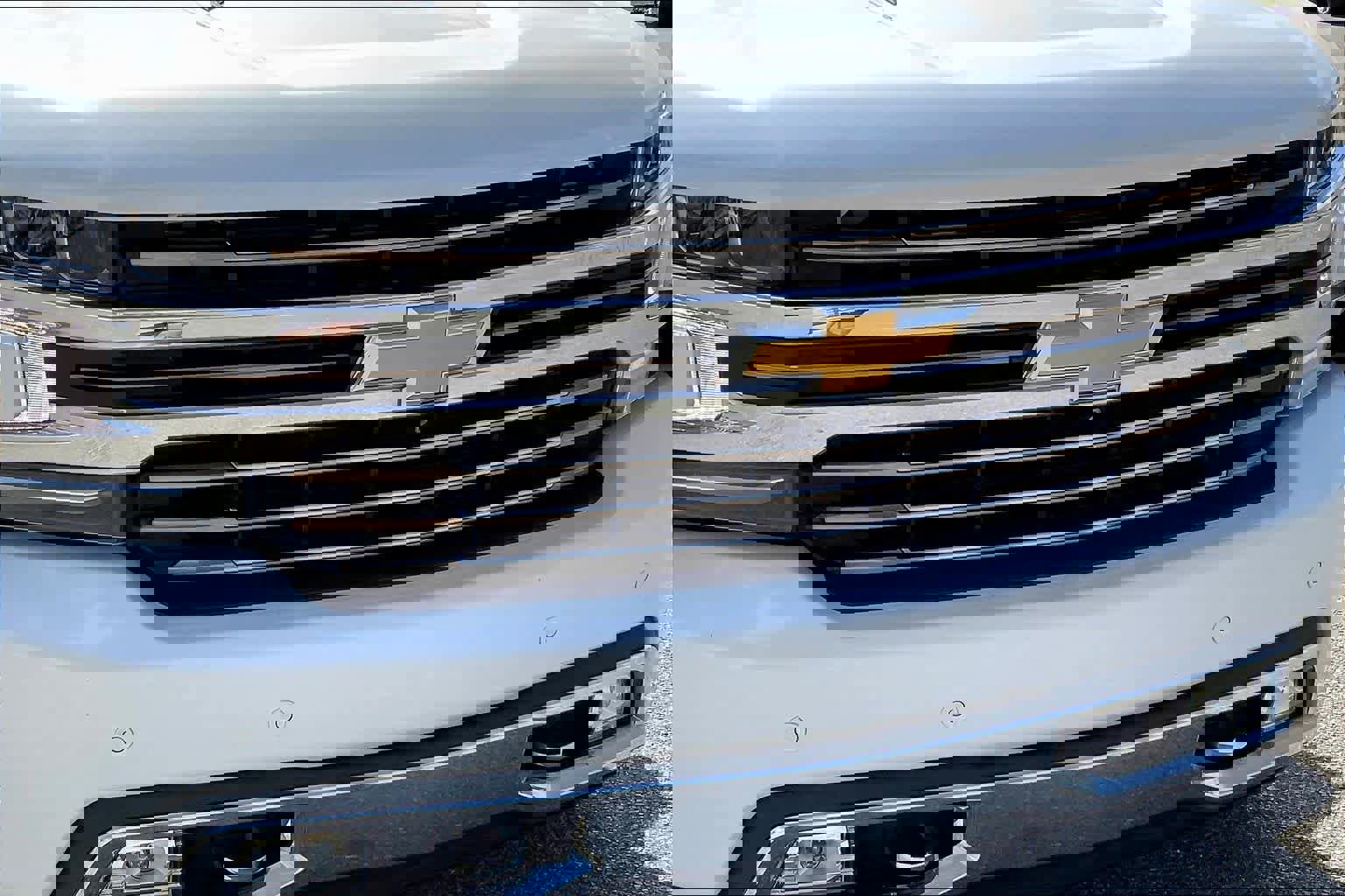 Used 2021 Chevrolet Silverado 1500 High Country w/ Technology Package image 29