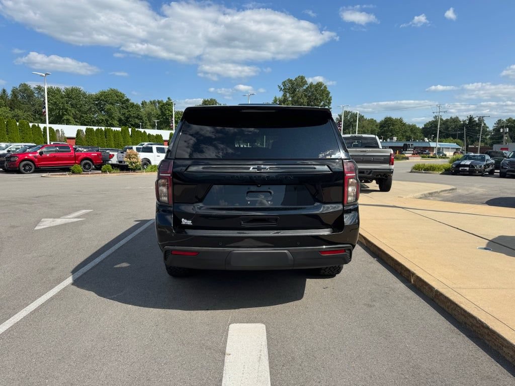Used 2022 Chevrolet Suburban Z71 AWD/4WD image 7