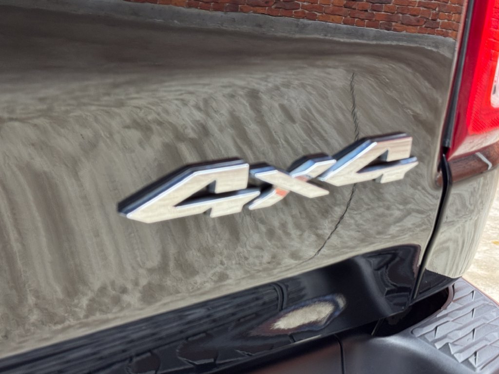 Used 2022 RAM 1500 Big Horn AWD/4WD image 3