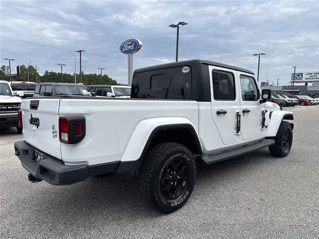 Used 2022 Jeep Gladiator Sport AWD/4WD image 3