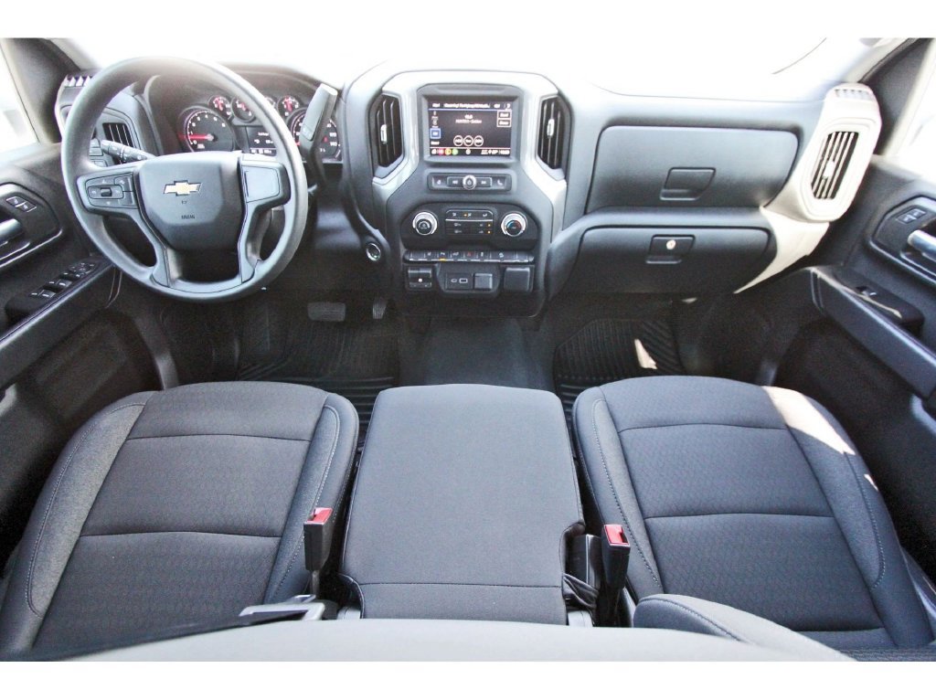 Used 2026 Chevrolet Silverado 2500 Custom w/ Custom Value Package AWD/4WD image 10