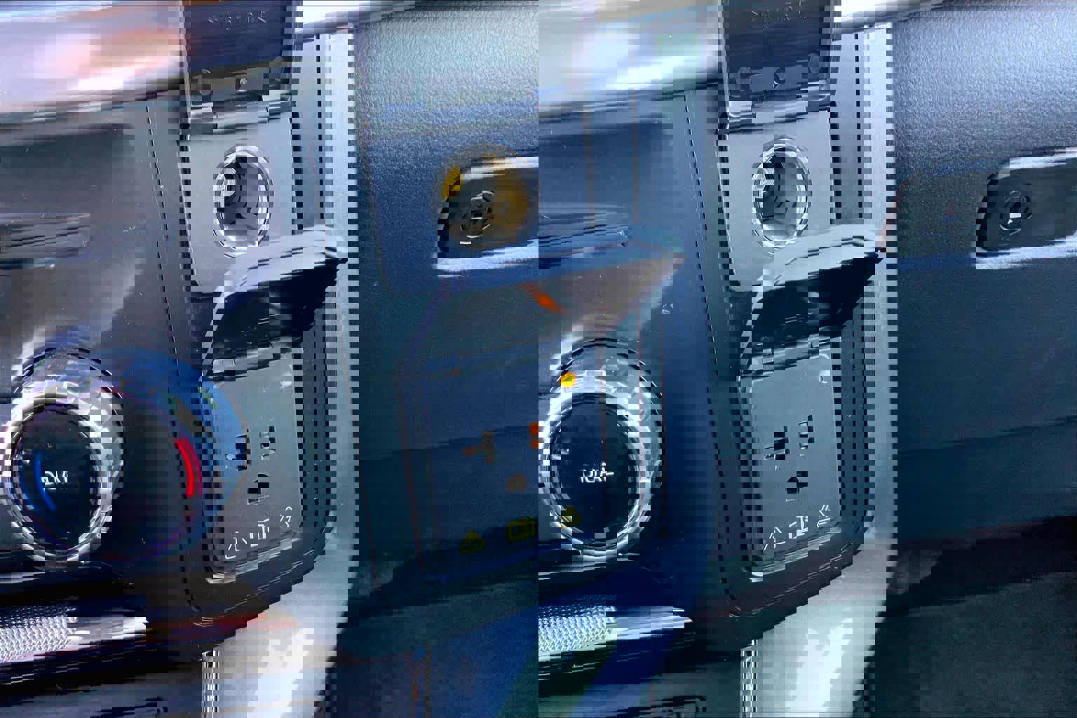 Certified 2023 Ford F150 Lariat w/ Equipment Group 502A High image 33