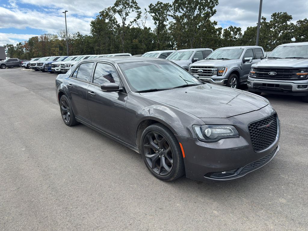Used 2023 Chrysler 300 S RWD image 3