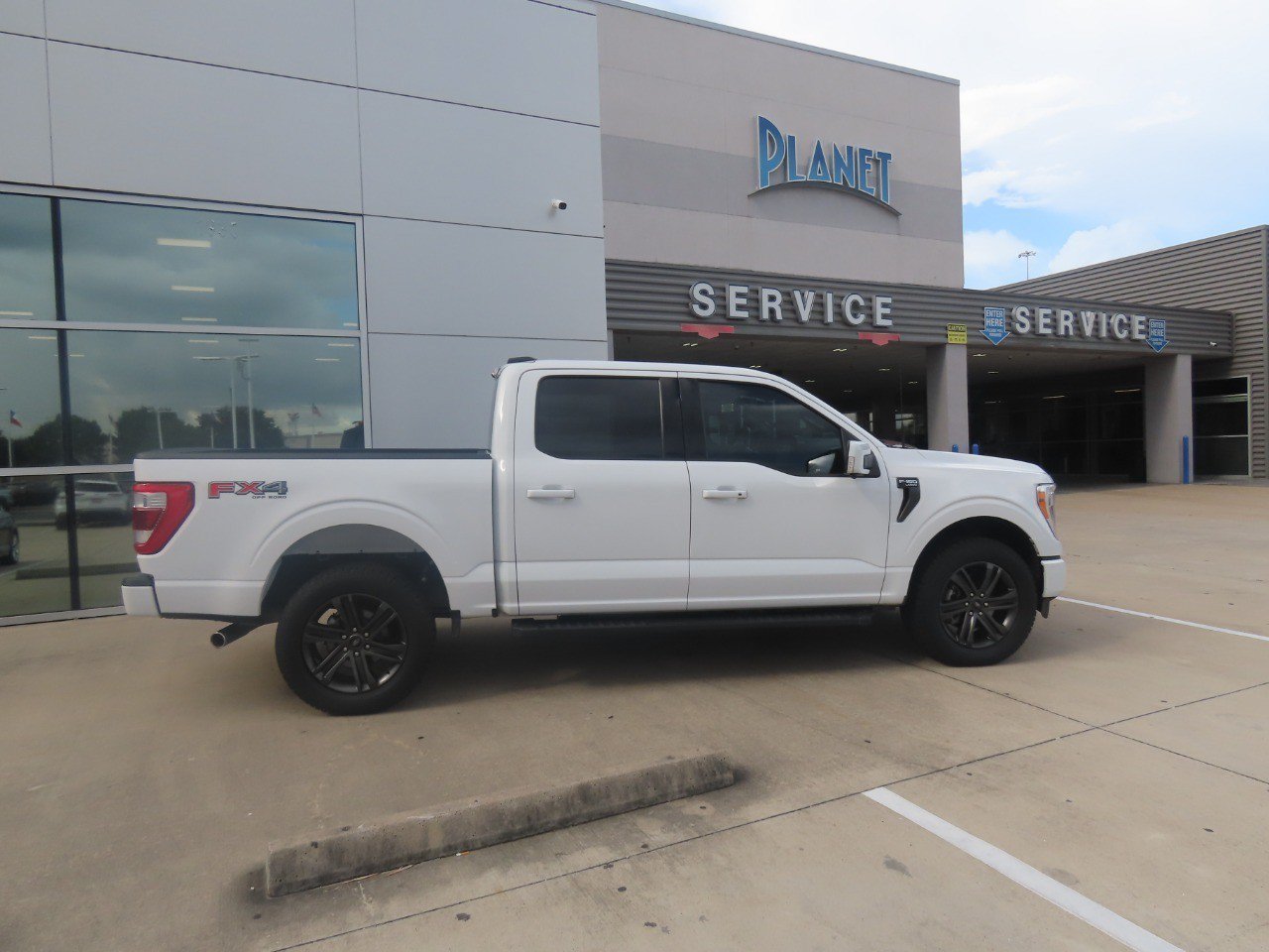 Certified 2022 Ford F150 Lariat AWD/4WD image 8