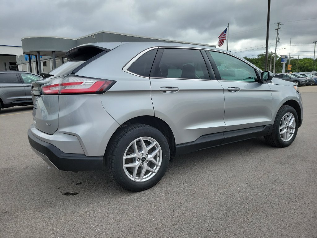 Certified 2023 Ford Edge SEL AWD/4WD image 4