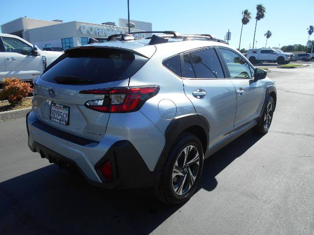 Used 2024 Subaru Crosstrek 2.0i Premium AWD/4WD image 2
