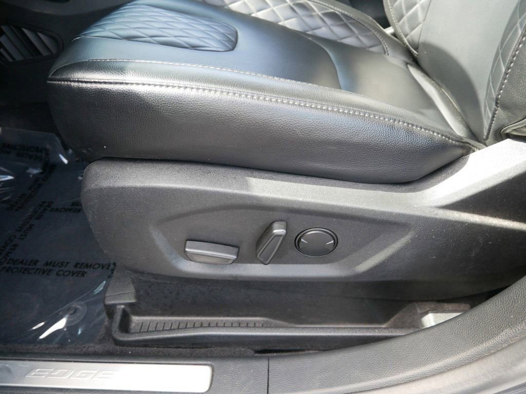 Certified 2024 Ford Edge Titanium image 8