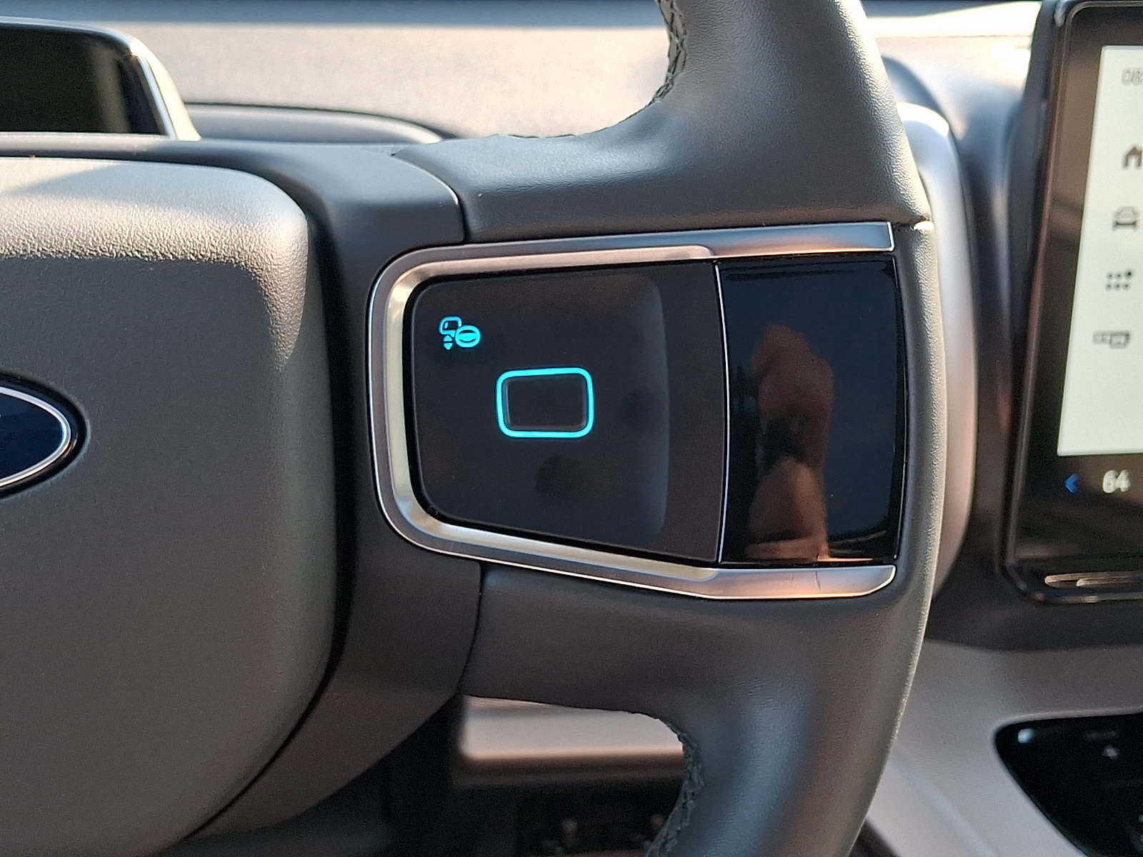 Certified 2025 Ford Expedition Active AWD/4WD image 26