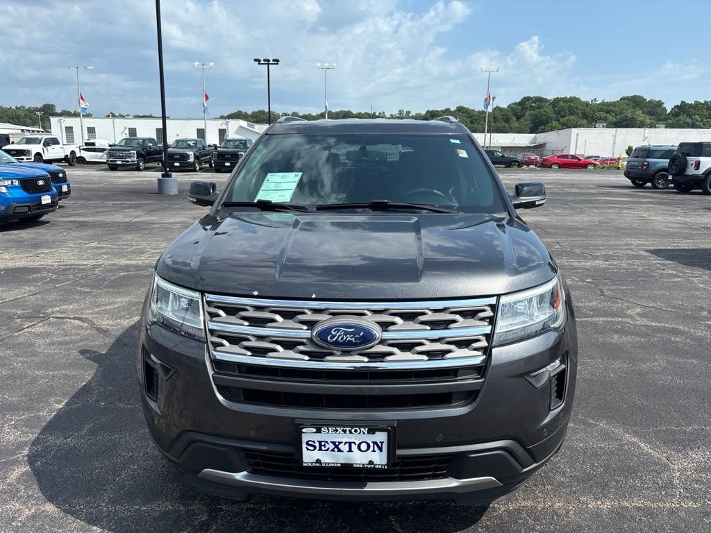 Certified 2018 Ford Explorer XLT w/ Equipment Group 202A AWD/4WD image 4