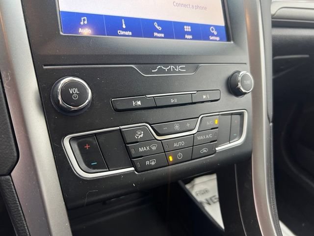 Certified 2020 Ford Fusion SE FWD image 14