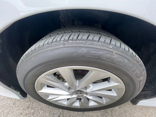 Used 2024 Toyota Camry LE w/ Convenience Package image 3