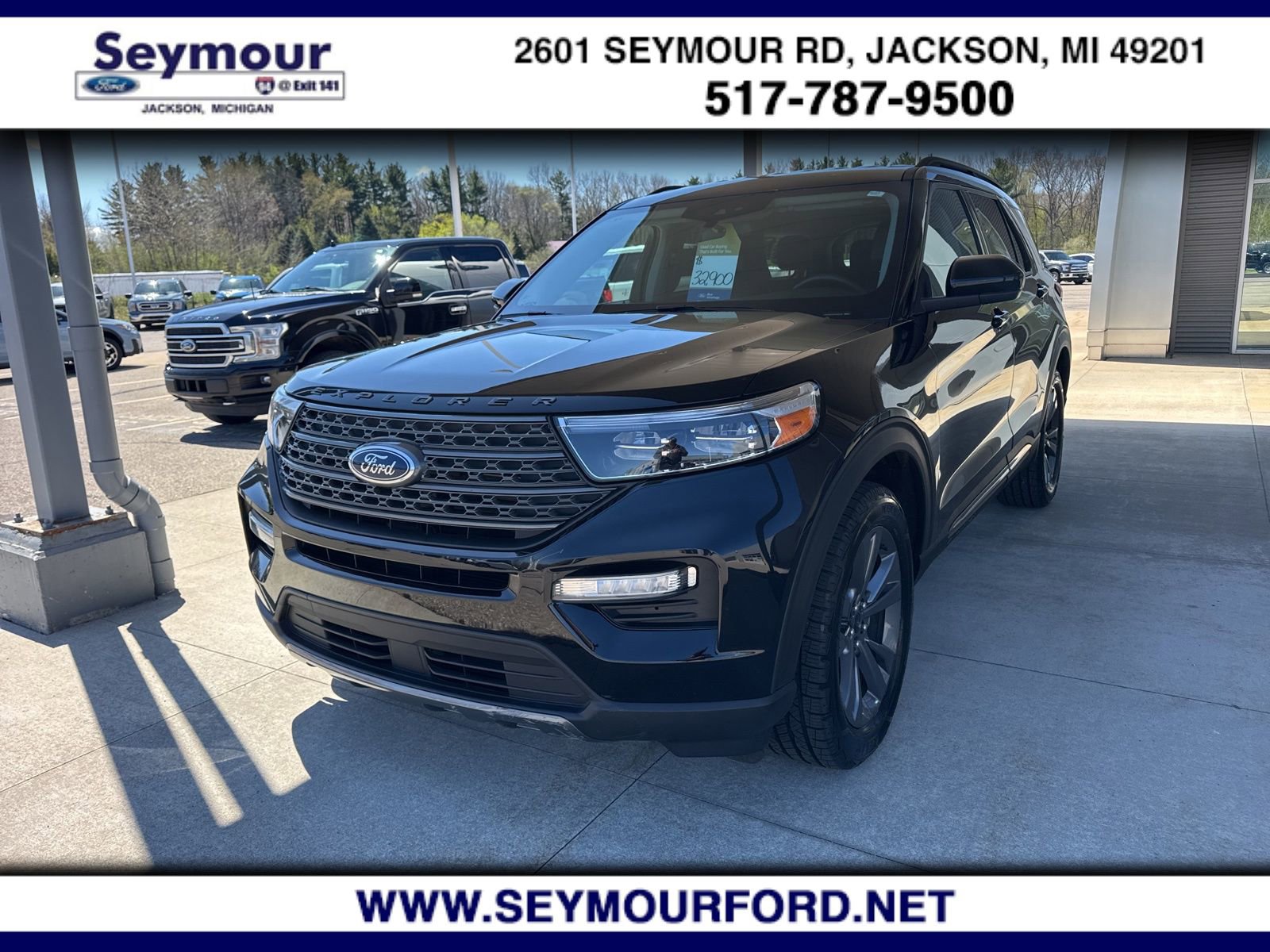 Certified 2023 Ford Explorer XLT w/ Equipment Group 202A AWD/4WD image 1
