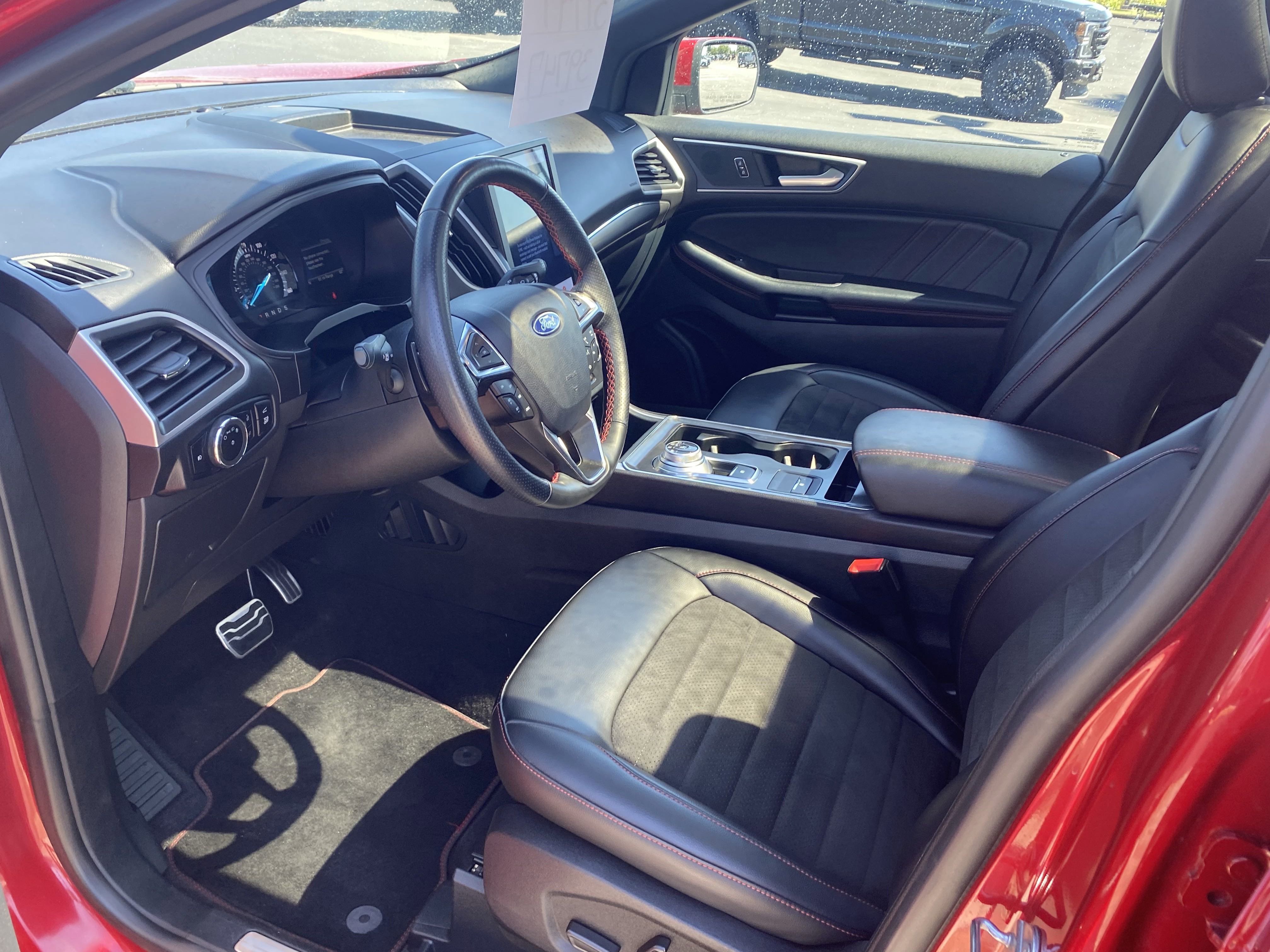 Certified 2024 Ford Edge ST-Line w/ Class II Trailer Tow Package image 6