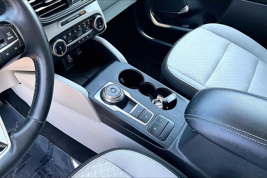 Certified 2024 Ford Escape Active w/ Cold Weather Package FWD image 15
