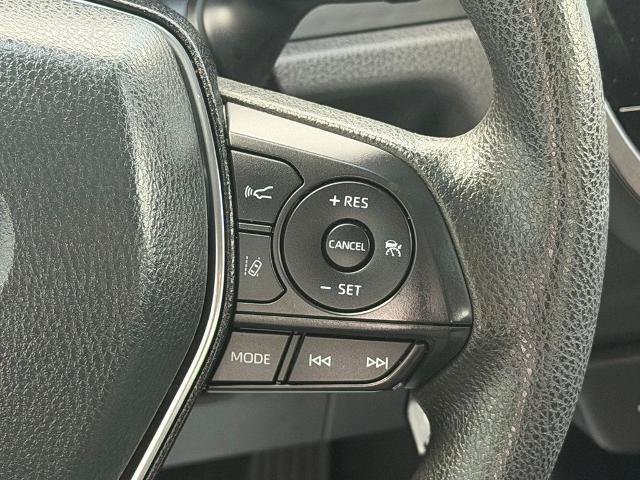 Used 2020 Toyota Camry LE FWD image 16