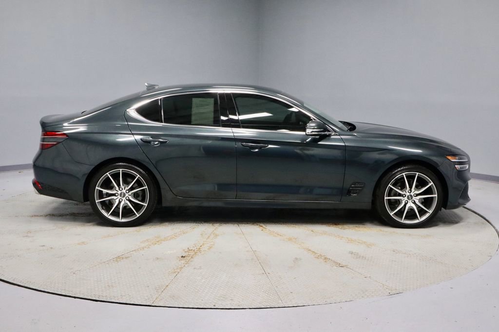 Used 2023 Genesis G70 2.0T image 6