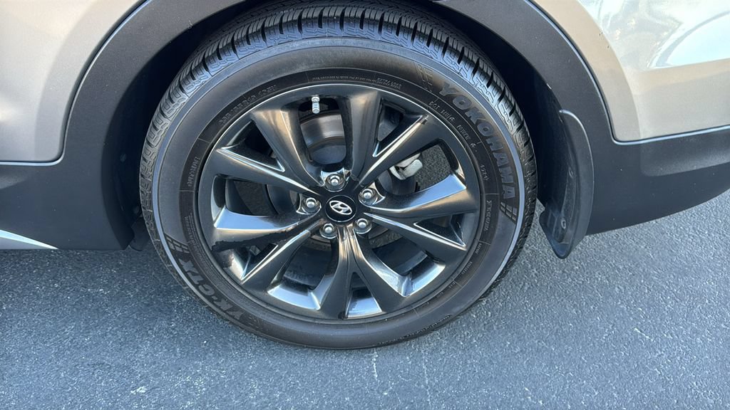 Used 2017 Hyundai Santa Fe Sport FWD image 8