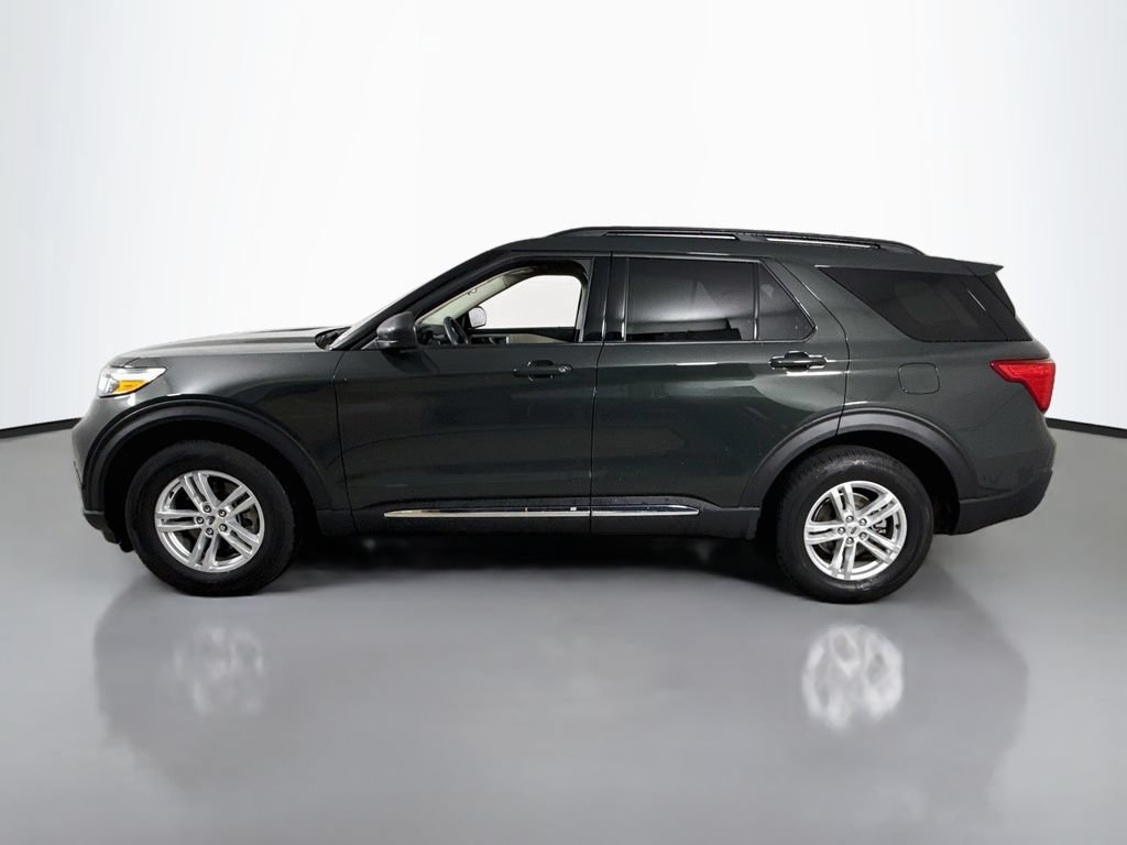 Certified 2023 Ford Explorer XLT w/ Equipment Group 202A AWD/4WD image 9