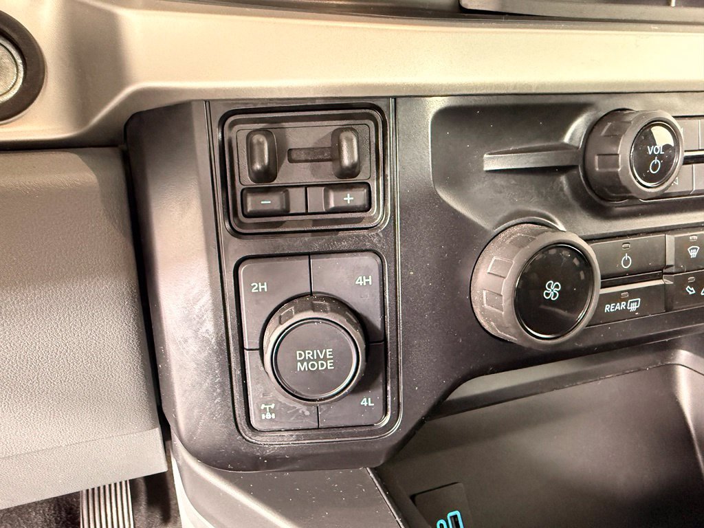 Certified 2024 Ford F250 XLT w/ FX4 Off-Road Package AWD/4WD image 23