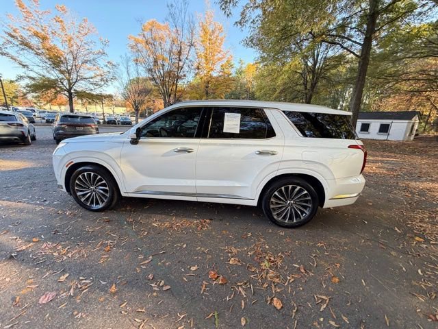 Used 2023 Hyundai Palisade Calligraphy image 2